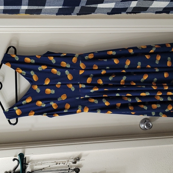 Eva Rose Fit and Flare Pineapple Dress - Picture 3 of 6